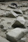   Fouille du champ de menhirs brisés de Kerdruellan (Morbihan), 2006.Scellés sous près de 80 cm de sédiment, les menhirs, comme les niveaux de sols et les événements qui ont jalonné leur histoire, ont été préservés de toute érosion.  
