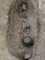 Sépulture à inhumation appartenant à la nécropole  du Petit Moulin  (Yonne) utilisée de la fin Bronze moyen au début du Bronze final, 2004.  La nécropole est constituée d'une soixantaine de tombes se répartissant en deux secteurs distants d'une cinquantaine de mètres.  