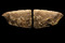Fragments de couteaux en silex découverts dans une fosse du Néolithique final (environ 2900 à 2700 avant notre ère) sur le site de la Cavalade à Montpellier (Hérault), 2013.  Ces couteaux sont taillés dans des plaquettes de silex en provenance de gîtes gardois.  