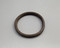 Bracelet en jais, diamètre 6,5 cm, 2e moitié du IIIe-IVe siècle, découvert dans une sépulture sur le site archéologique de la place De Gaulle à Orléans (Loiret). Ce bracelet était porté par un jeune adulte. 