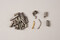 Ensemble de lingots en métaux précieux découvert à l'angle d'un fossé d'enclos dans l'habitat de l'âge du Fer à Blanville-sur-Orne (Calvados) en 2021. Dans ce fossé d'enclos, a été mis au jour, un lot exceptionnel de 29 lingots en argent, en or ou alliage cuivreux (fragments centimétriques de tiges circulaires), daté d'environ 50-60/20 ans avant notre ère. L'usage de ces lingots s'inscrivait, à titre d'hypothèse, dans des transactions monétaires. 