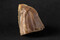 Nucléus subpyramidal à lamelles en silex blond du Magdalénien inférieur initial découvert sur le site de Bellegarde (Gard). Plus 100 000 silex (Nucléus, microlamelles, grattoirs) datant du Magdalénien ont été découverts sur ce site. 