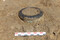 Détail d'un bracelet mis au jour dans une inhumation isolée datée du IVe siècle dans la cour de la ferme romaine à Méaulte (Somme). 