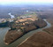 Vue aérienne de l'oppidum de l'âge du Fer à Mervent (Vendée), 2009.  Le paysage du massif forestier de Mervent-Vouvant où s'implante l'oppidum est marqué par les vallées encaissées et sinueuses de la Mère et de la Vendée.  