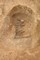 Vue générale de la sépulture de l'amputé de Buthiers-Boulancourt (Seine-et-Marne), datée entre 4900 et 4700 avant notre ère et fouillée en 2005.  Une hache en schiste et un grand pic en silex accompagnent le défunt. Aux pieds de ce dernier reposent les ossements d'un animal domestique très mal conservés.
