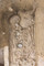 Sépulture mise au jour à Portbail (Manche), Ier-IIIe s. de notre ère, 2012.Les poteries recouvrant le haut du corps du défunt devaient être, à l'origine, déposées sur le cercueil en bois.  